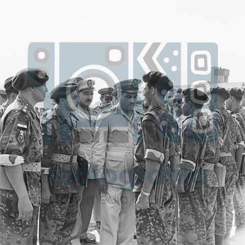 سعد الدين الشاذلي مع كتيبة المظلات العربية المسافرة إلى الكونغو 1960
